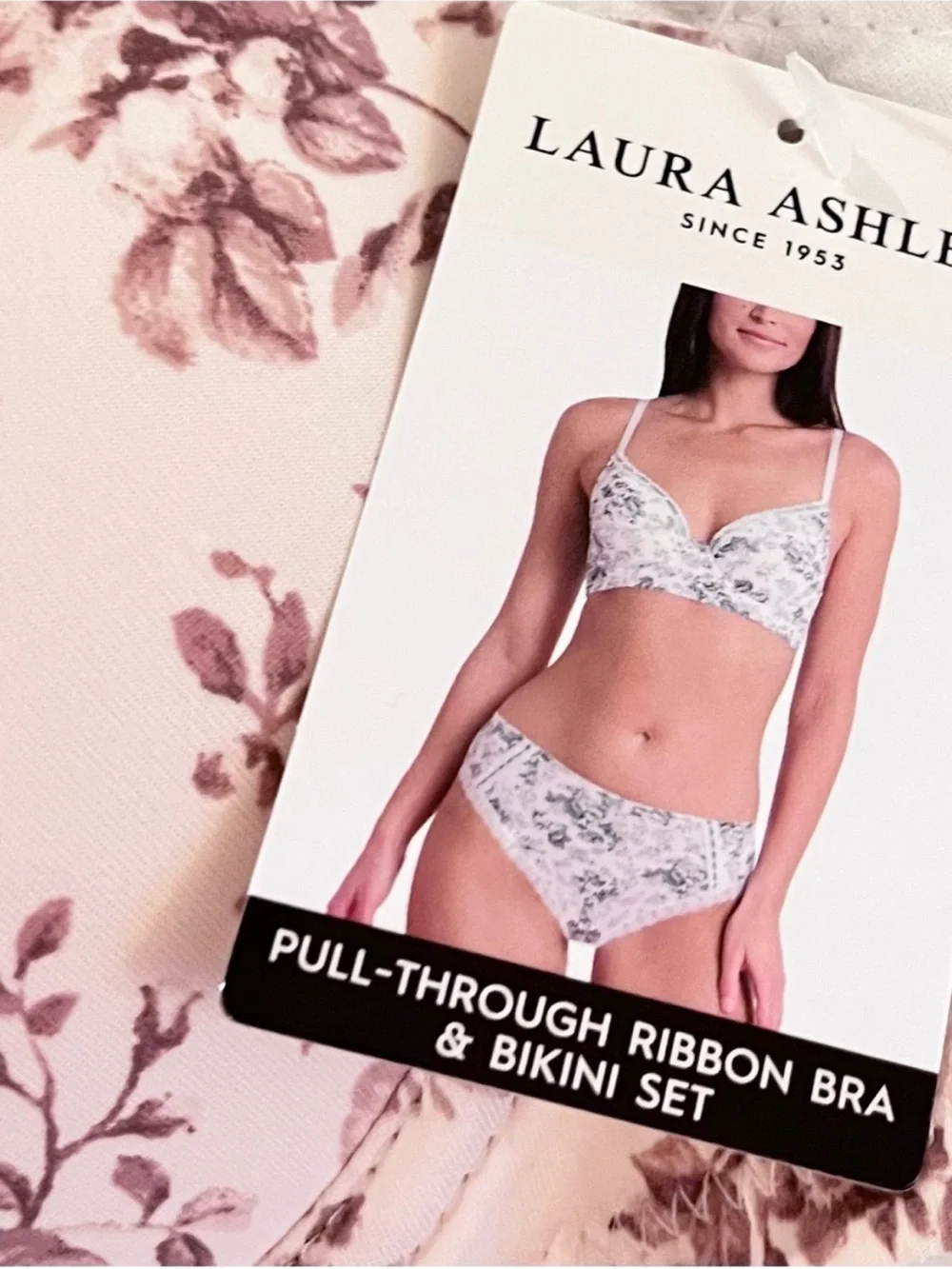 🆕-Laura Ashley- FLORAL PULL THROUGH RIBBON BRA & BIKINI SET. Size: Medium/36B